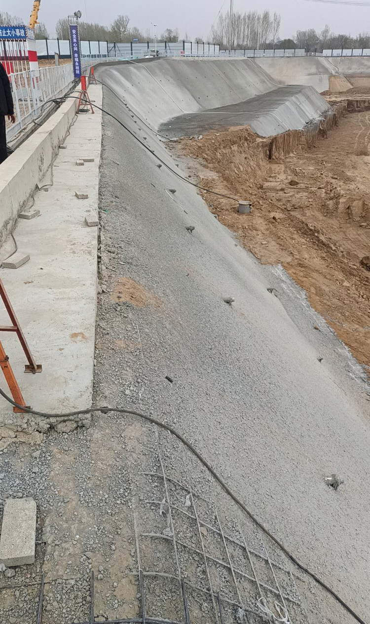 吕梁石楼县挂网喷浆